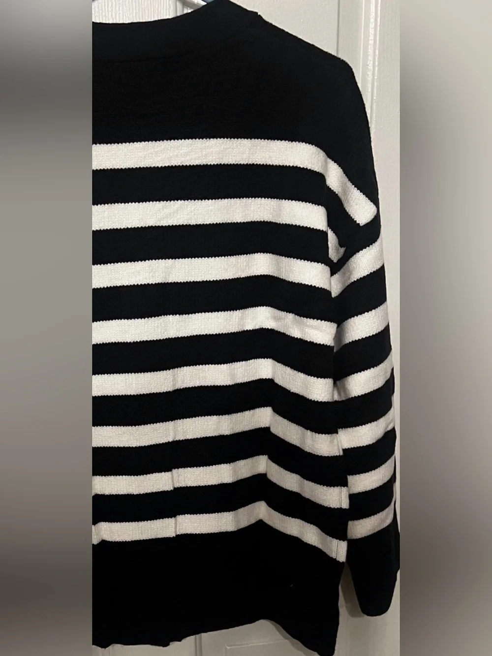 PrettyGarden Women Heavyweight Front Buttoning Cardigan Large Black & White NWT